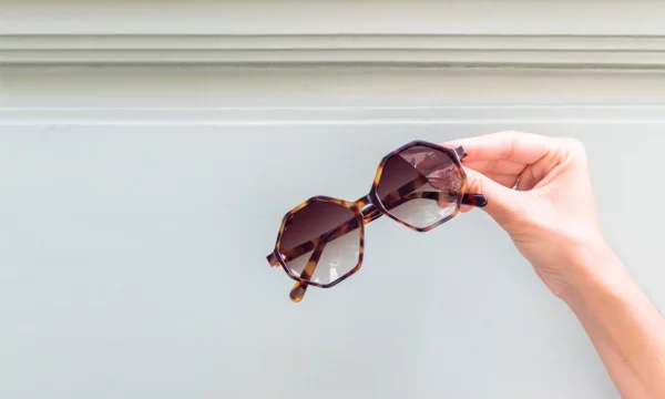 Lunettes de soleil - FRIDA ÉCAILLE♻️ – Image 2